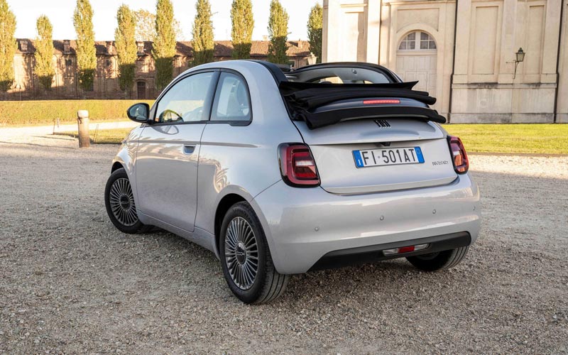 ���� FIAT 500C 