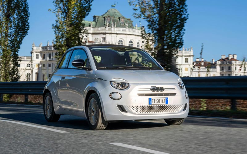 ���� FIAT 500C 