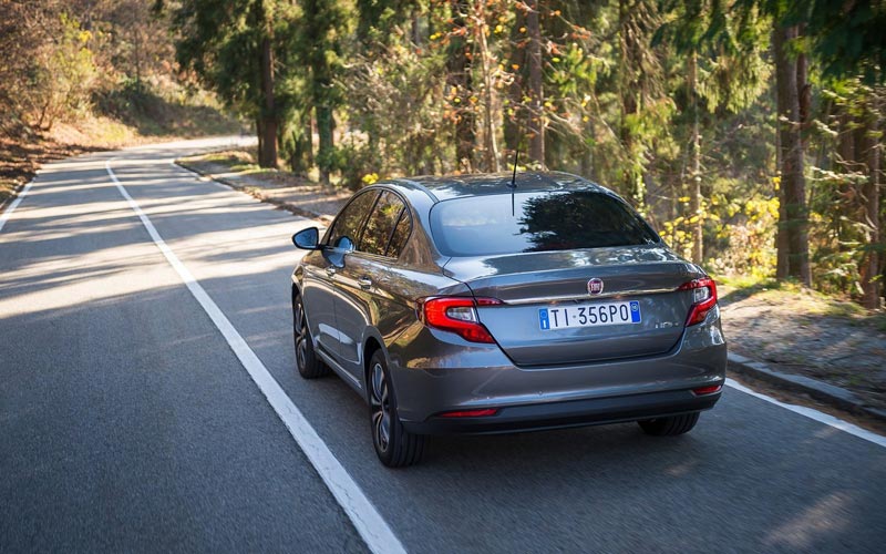  FIAT Tipo Sedan 