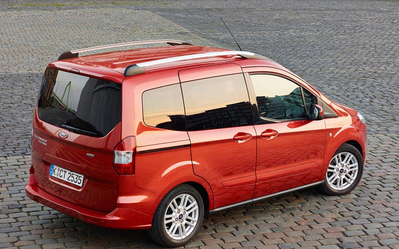  Ford Tourneo Courier 