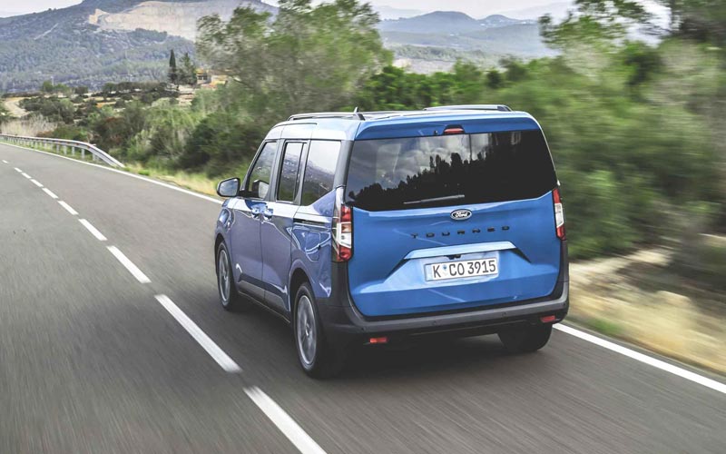  Ford Tourneo Courier 