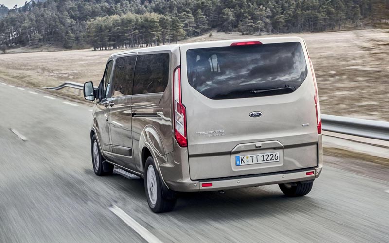  Ford Tourneo Custom LWB  (2017-2023)