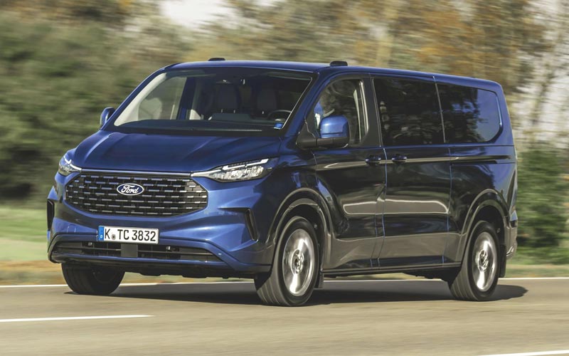  Ford Tourneo Custom LWB 