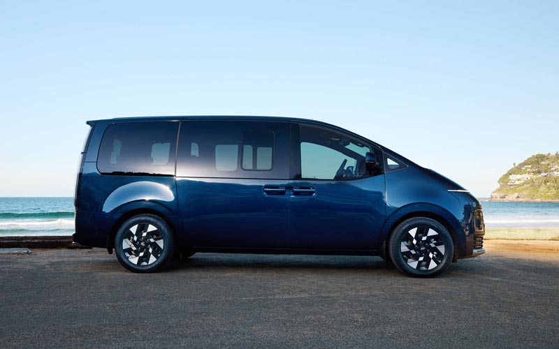 ���� Hyundai Staria 