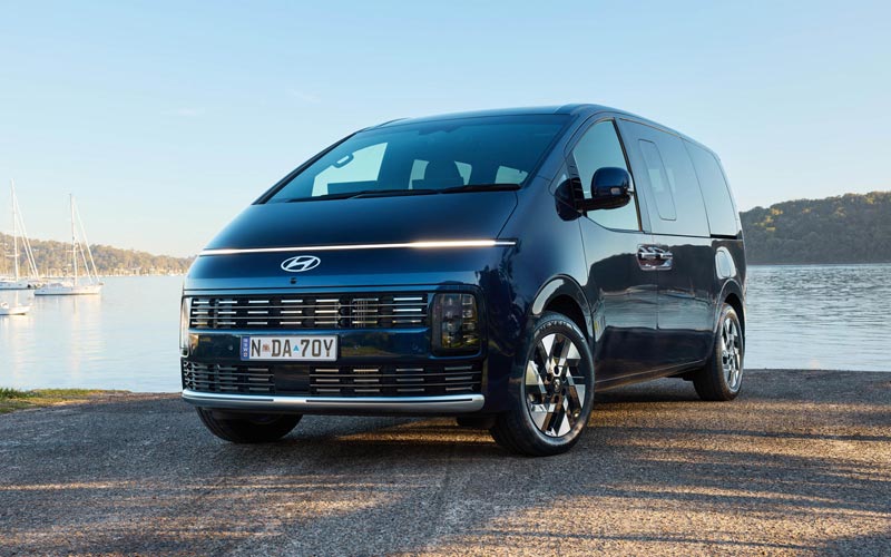 ���� Hyundai Staria 