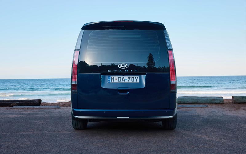 ���� Hyundai Staria 