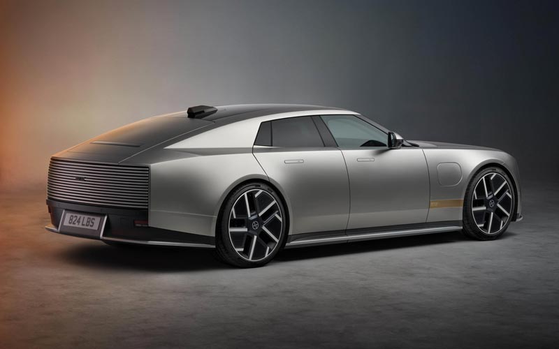 ���� Jaguar Type 01 