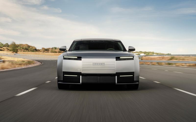 ���� Jaguar Type 01 