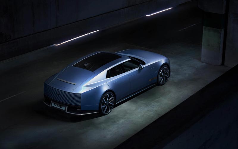 ���� Jaguar Type 01 