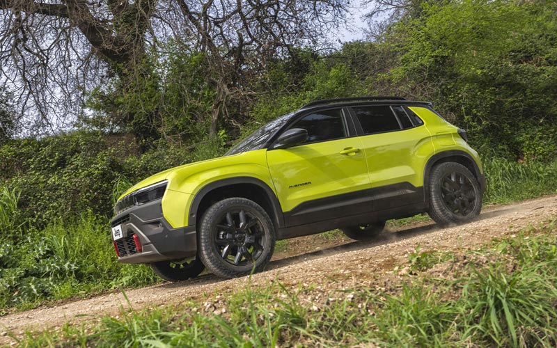 ���� Jeep Avenger 4xe 