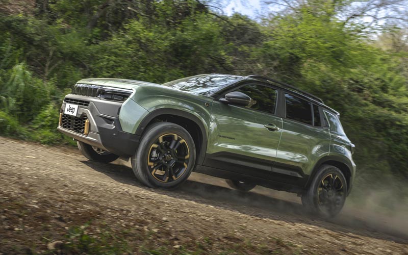 ���� Jeep Avenger 4xe 