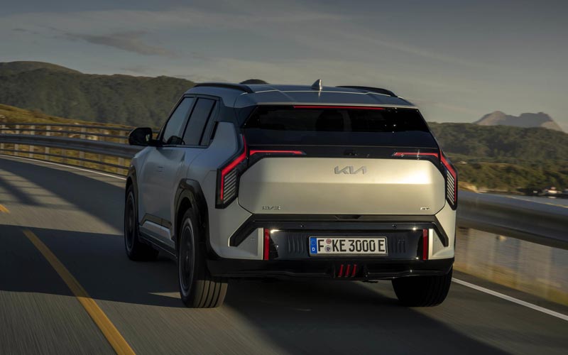 ���� Kia EV3 GT 