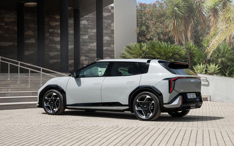  Kia EV4 