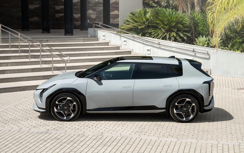  Kia EV4 
