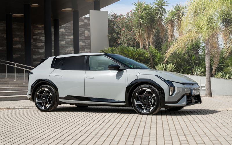  Kia EV4 