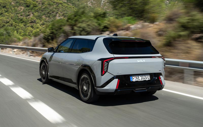  Kia EV4 