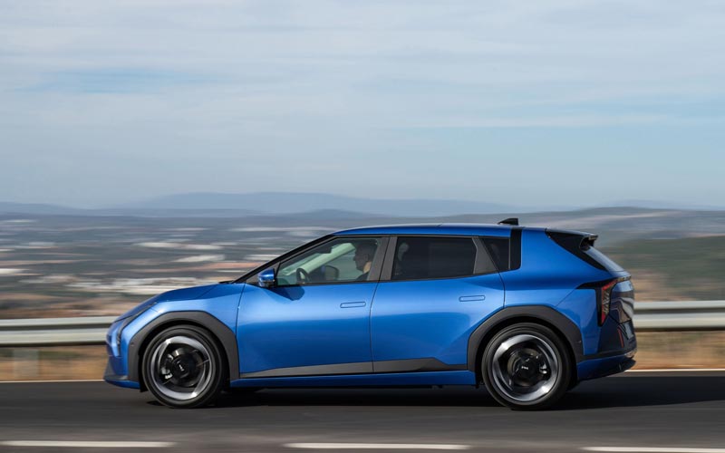  Kia EV4 