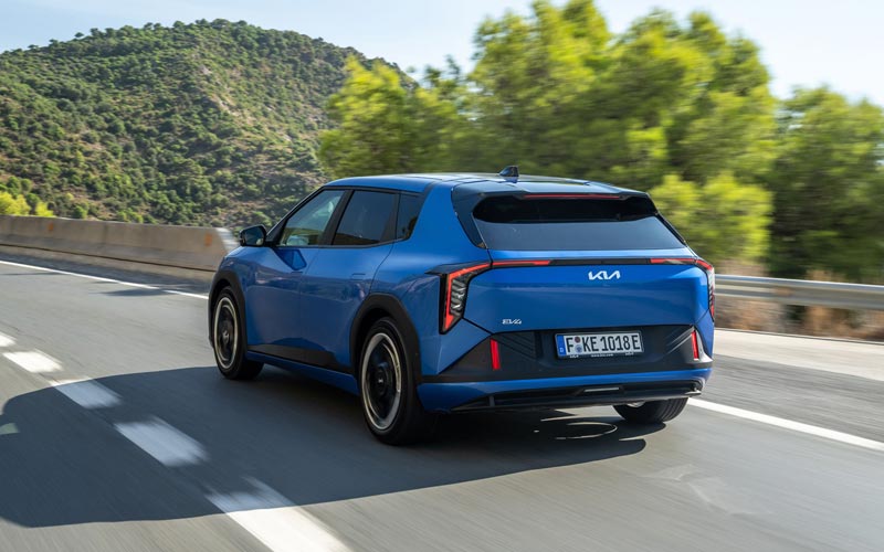  Kia EV4 