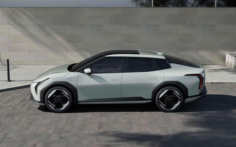  Kia EV4 Sedan 