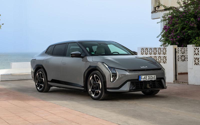  Kia EV4 Sedan 