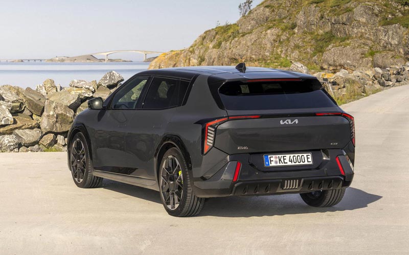 ���� Kia EV4 GT 