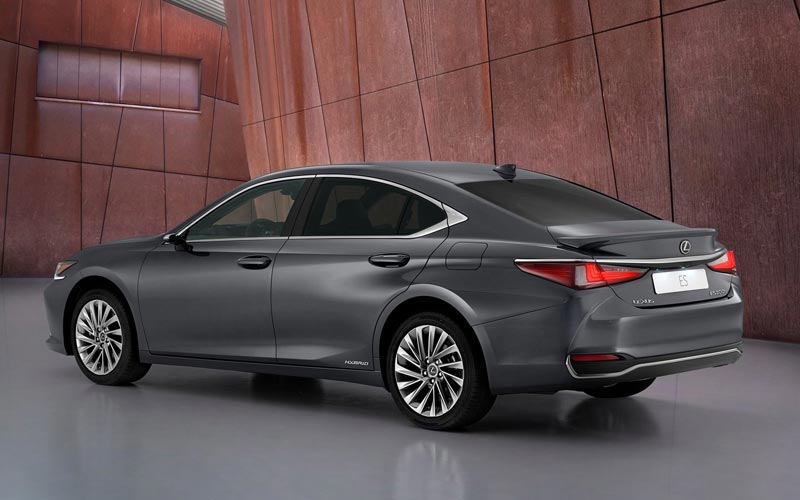 ���� Lexus ES  (2021-2025)