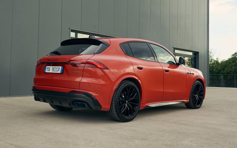 ���� Maserati Grecale Trofeo 