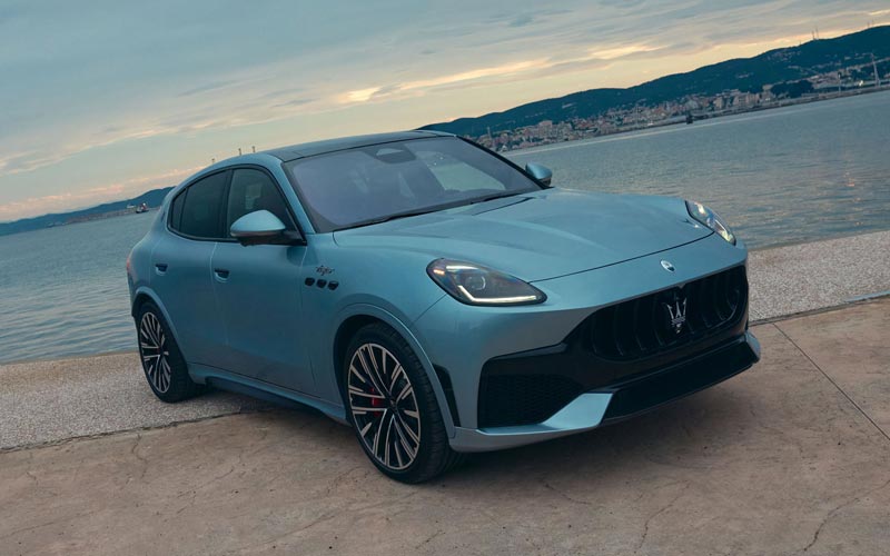 ���� Maserati Grecale Trofeo 