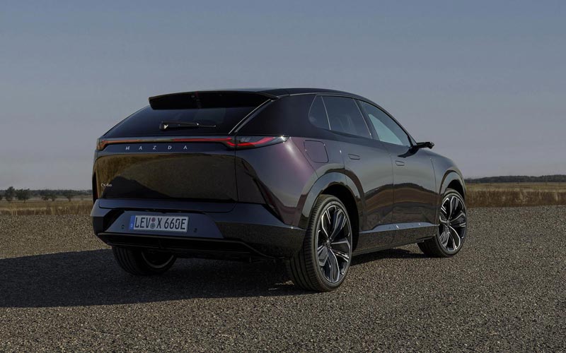 ���� Mazda CX-6e 