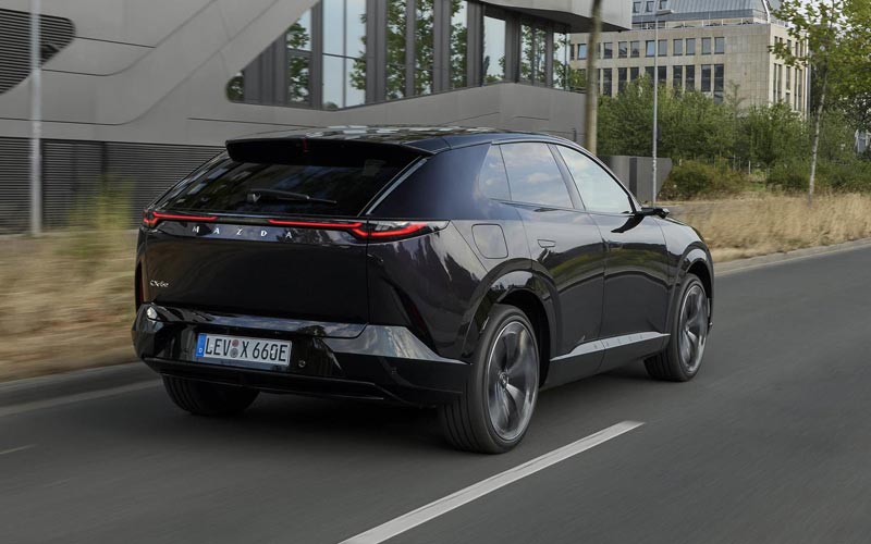 ���� Mazda CX-6e 