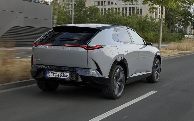 ���� Mazda CX-6e 