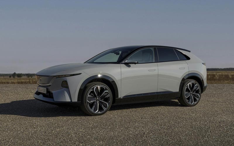 ���� Mazda CX-6e 