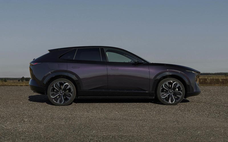���� Mazda CX-6e 