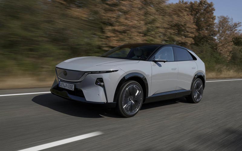 ���� Mazda CX-6e 