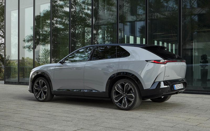 ���� Mazda CX-6e 