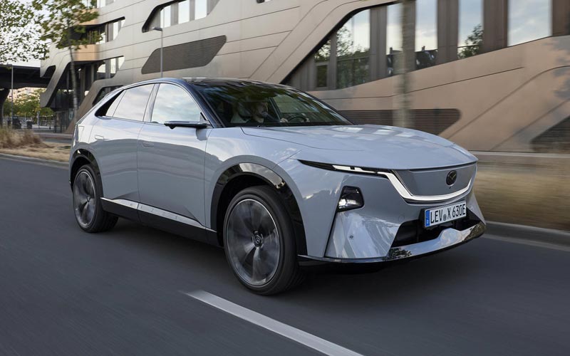 ���� Mazda CX-6e 