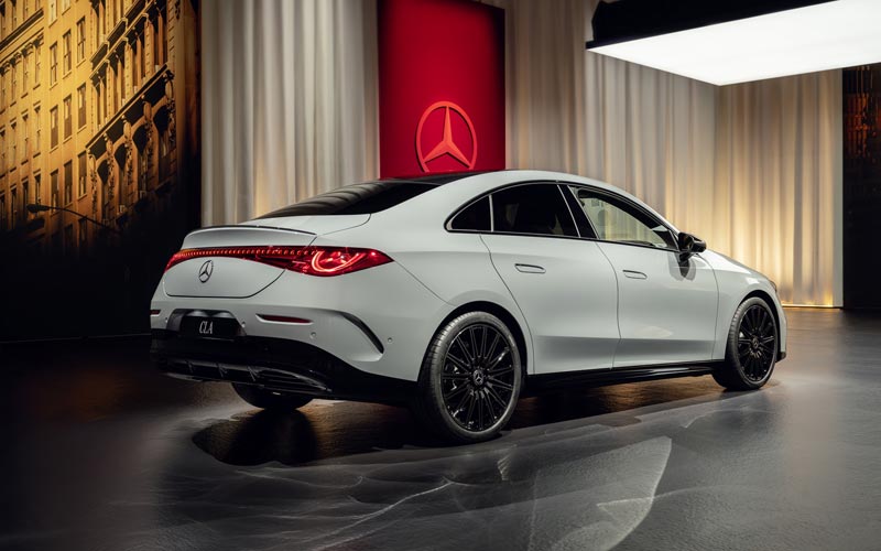  Mercedes CLA 