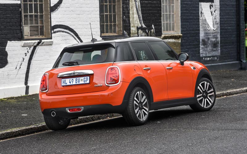  Mini Cooper 5-Door 