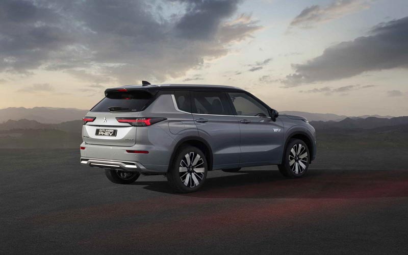  Mitsubishi Outlander PHEV 