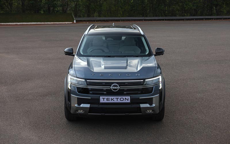 ���� Nissan Tekton 