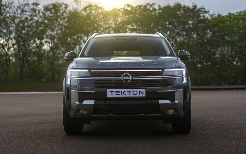 ���� Nissan Tekton 