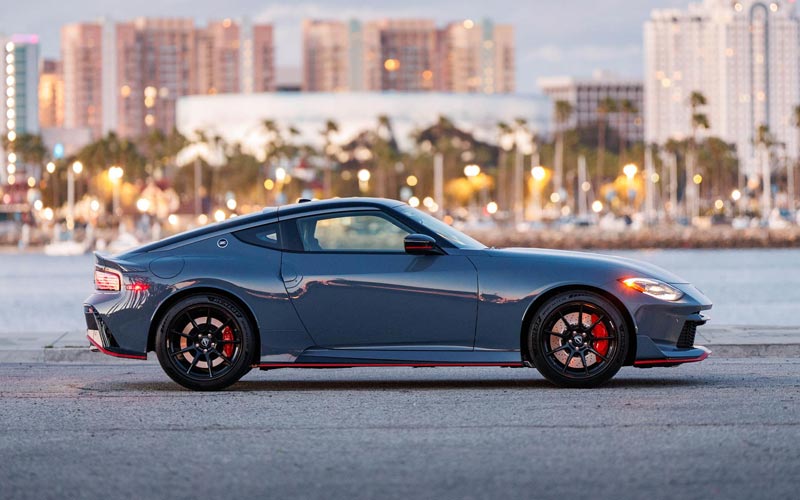 ���� Nissan Z Nismo 