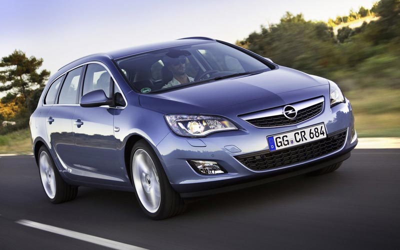  Opel Astra Sports Tourer  (2010-2015)