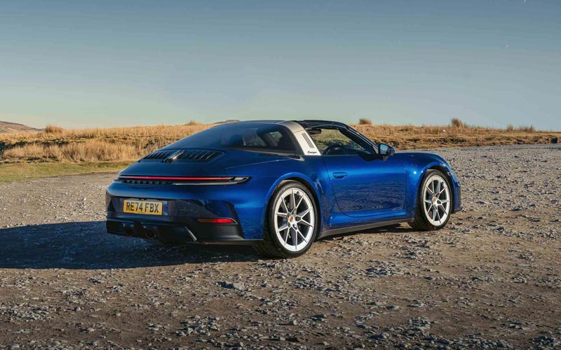  Porsche 911 GTS Targa 