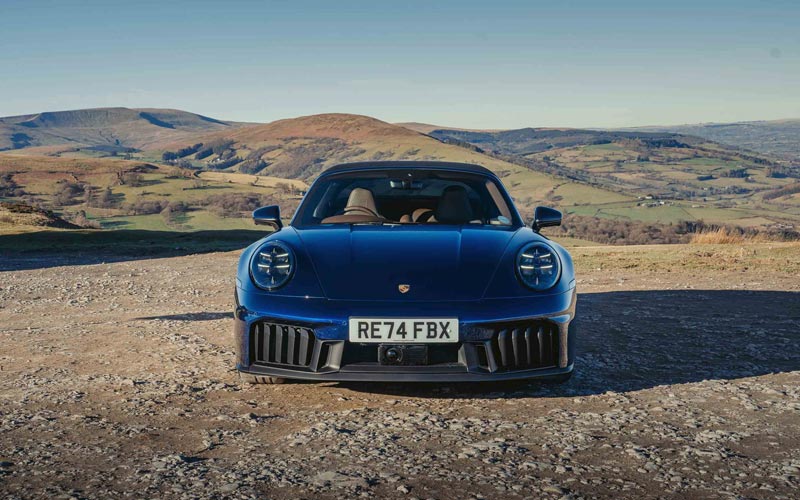  Porsche 911 GTS Targa 