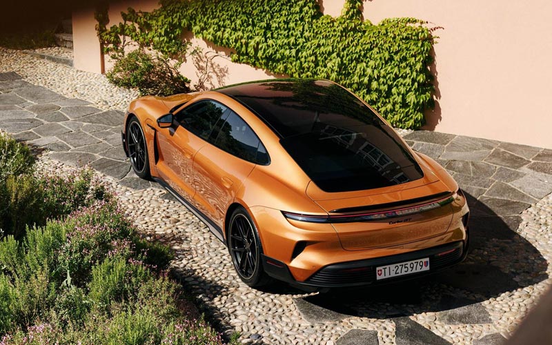 ���� Porsche Taycan Turbo GT 