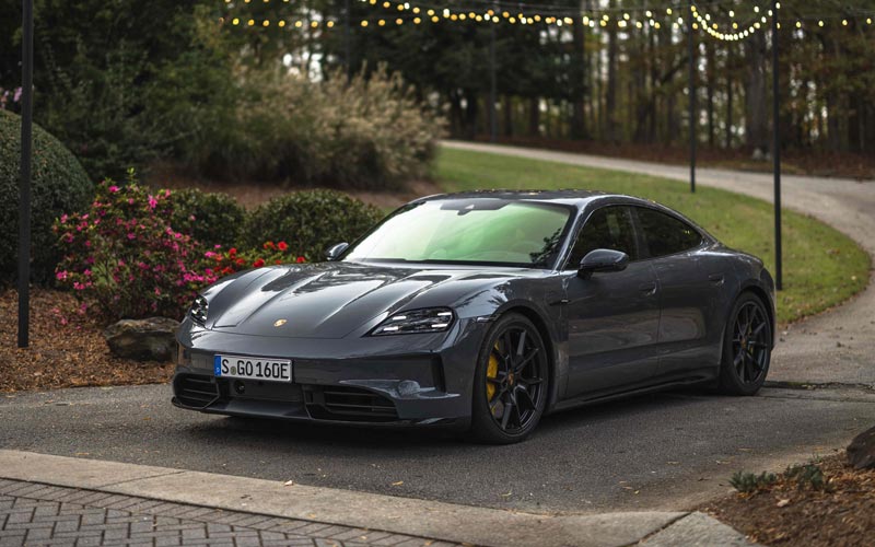  Porsche Taycan GTS 