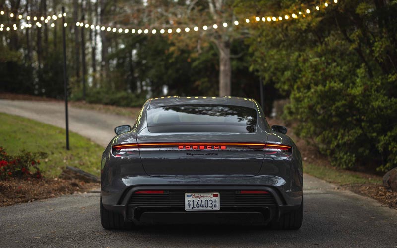  Porsche Taycan GTS 
