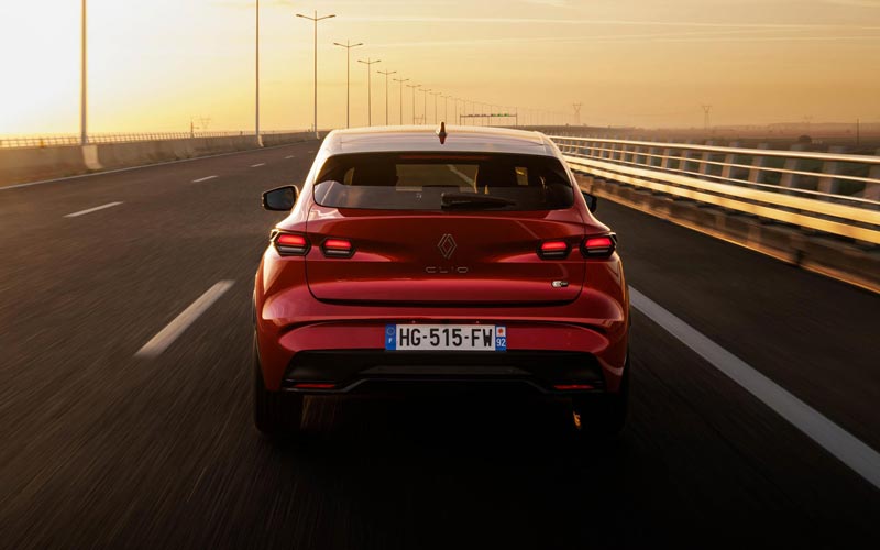 ���� Renault Clio 