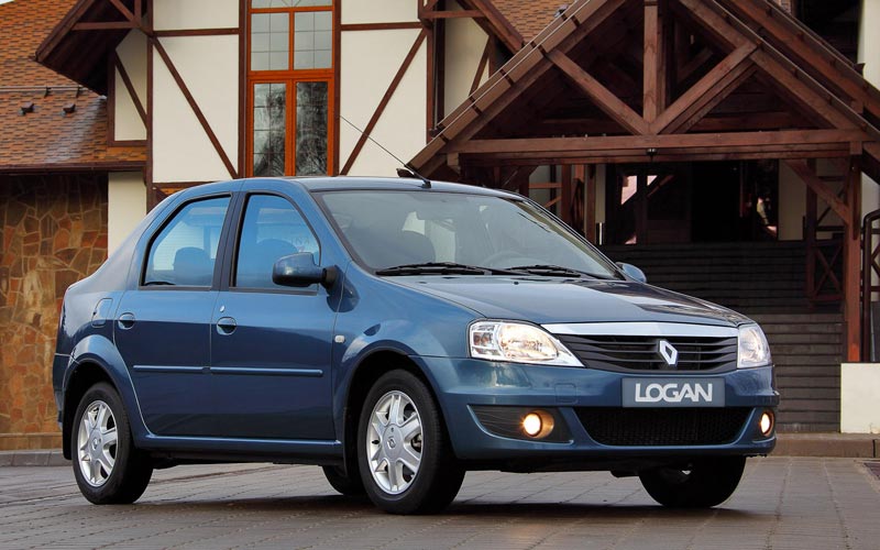  Renault Logan  (2010-2015)